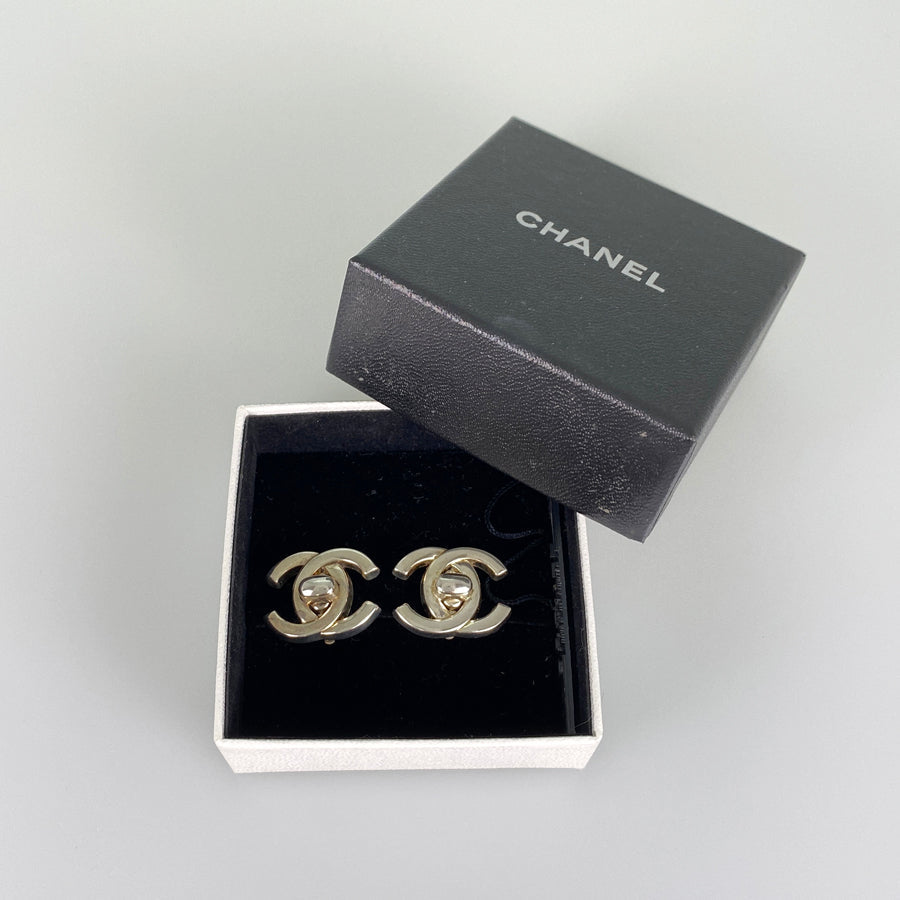 CHANEL Chanel COCO Mark Turnlock Earring